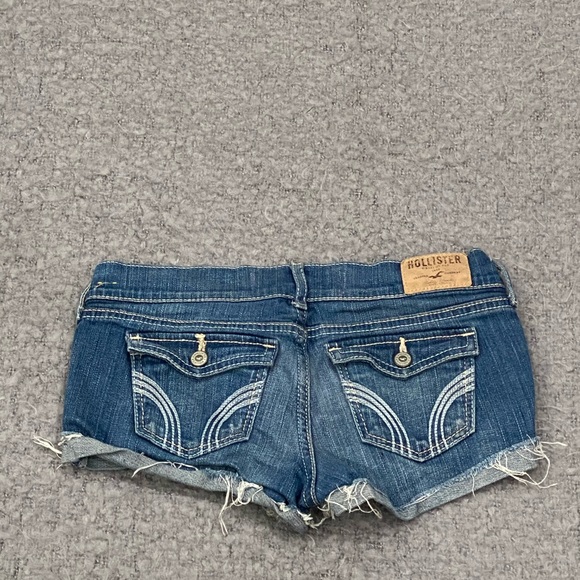 HOLLISTER SHORTS - Picture 2 of 4